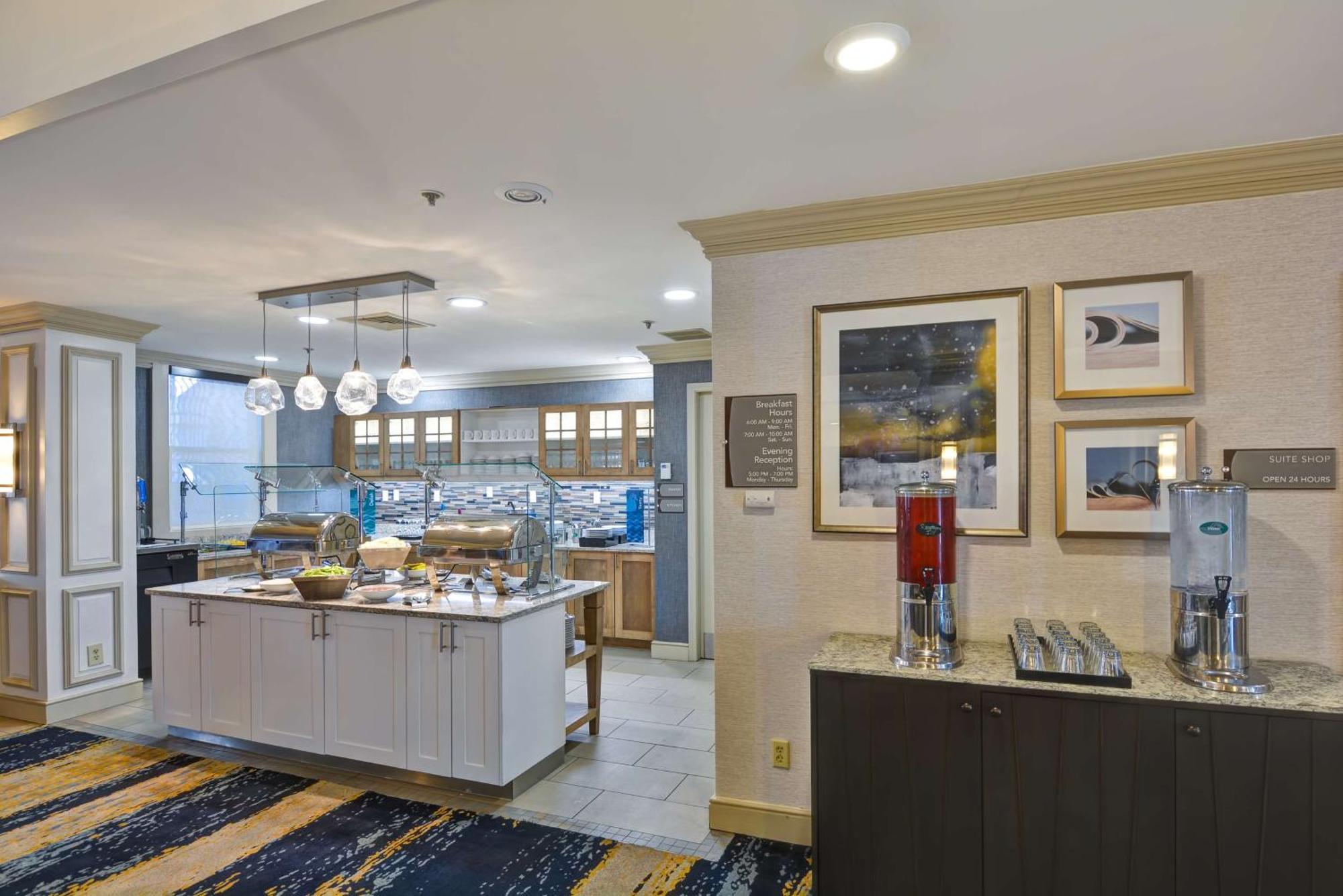 Homewood Suites By Hilton Windsor Locks Hartford Exterior photo