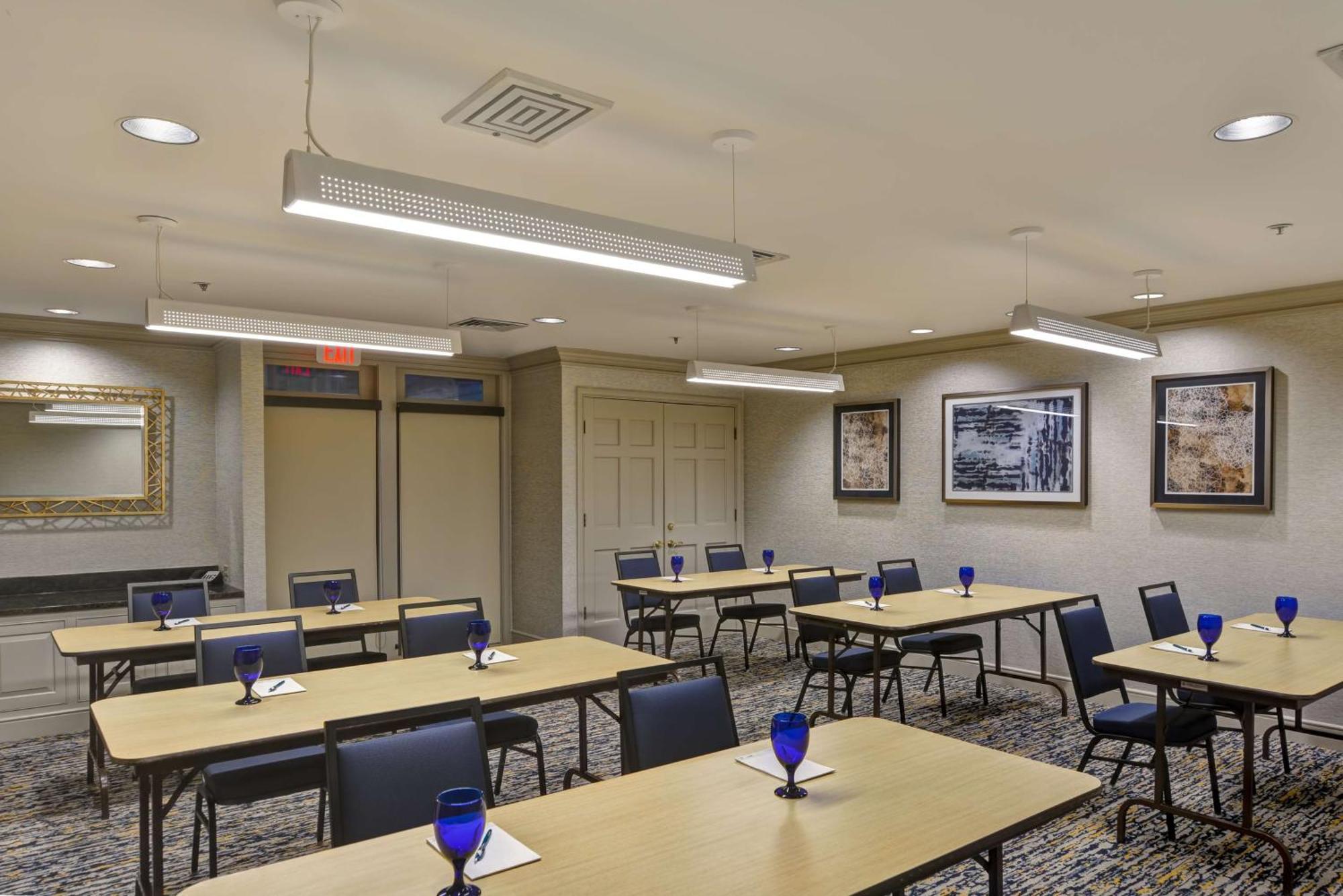 Homewood Suites By Hilton Windsor Locks Hartford Exterior photo