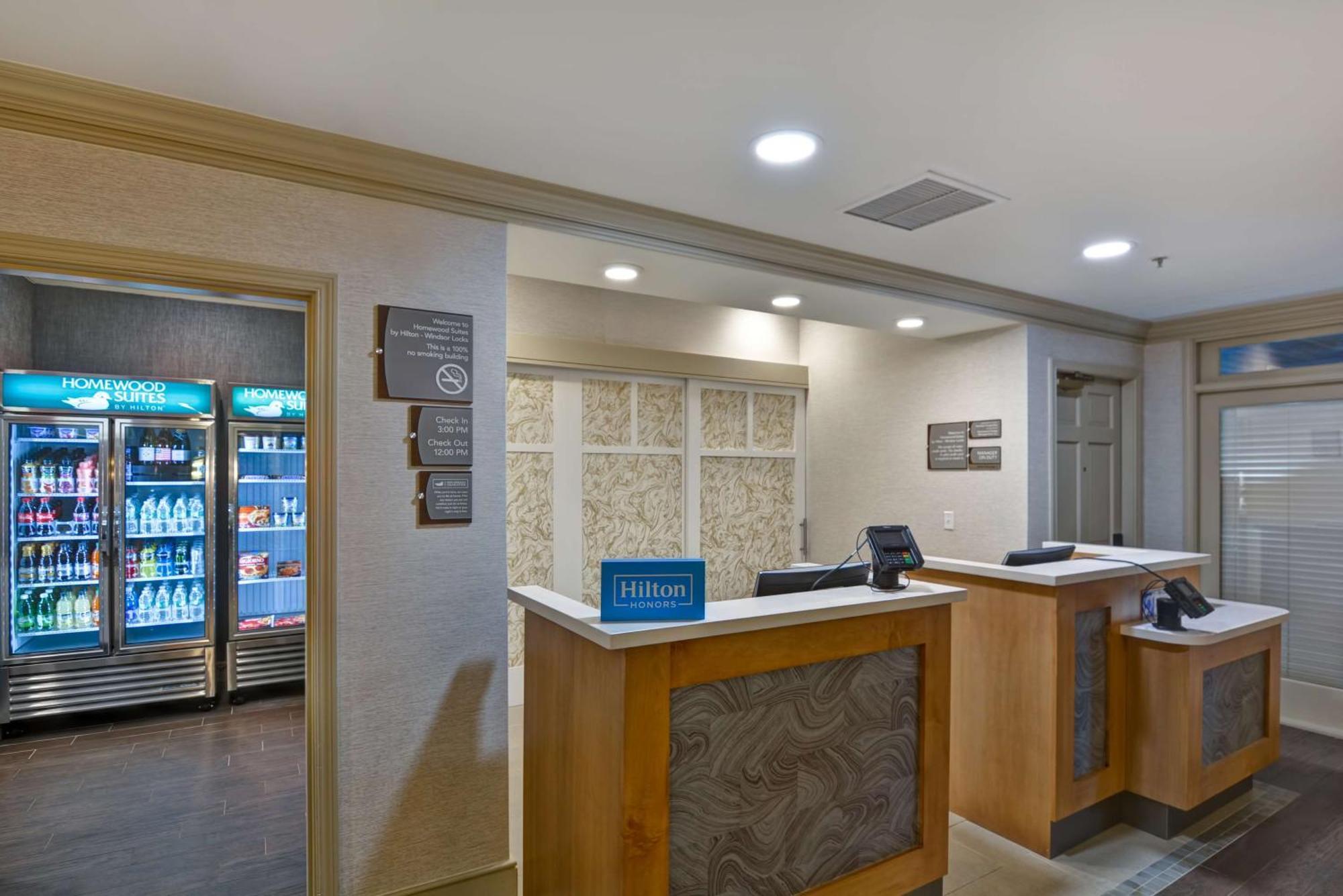 Homewood Suites By Hilton Windsor Locks Hartford Exterior photo