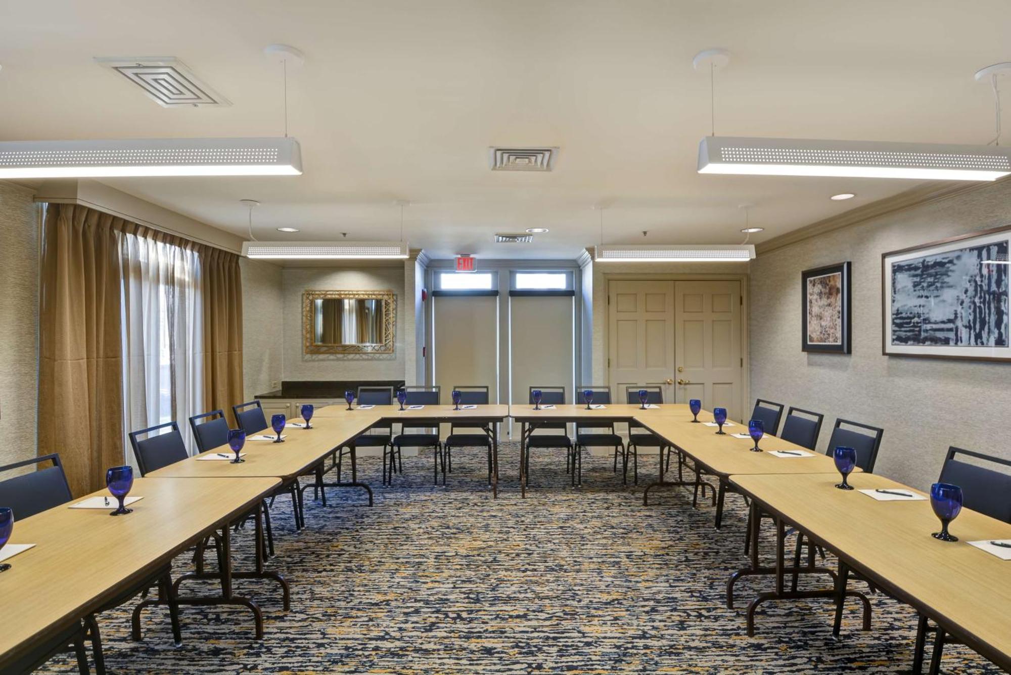 Homewood Suites By Hilton Windsor Locks Hartford Exterior photo