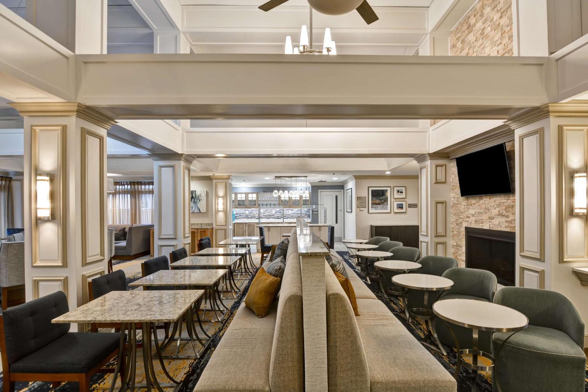 Homewood Suites By Hilton Windsor Locks Hartford Exterior photo
