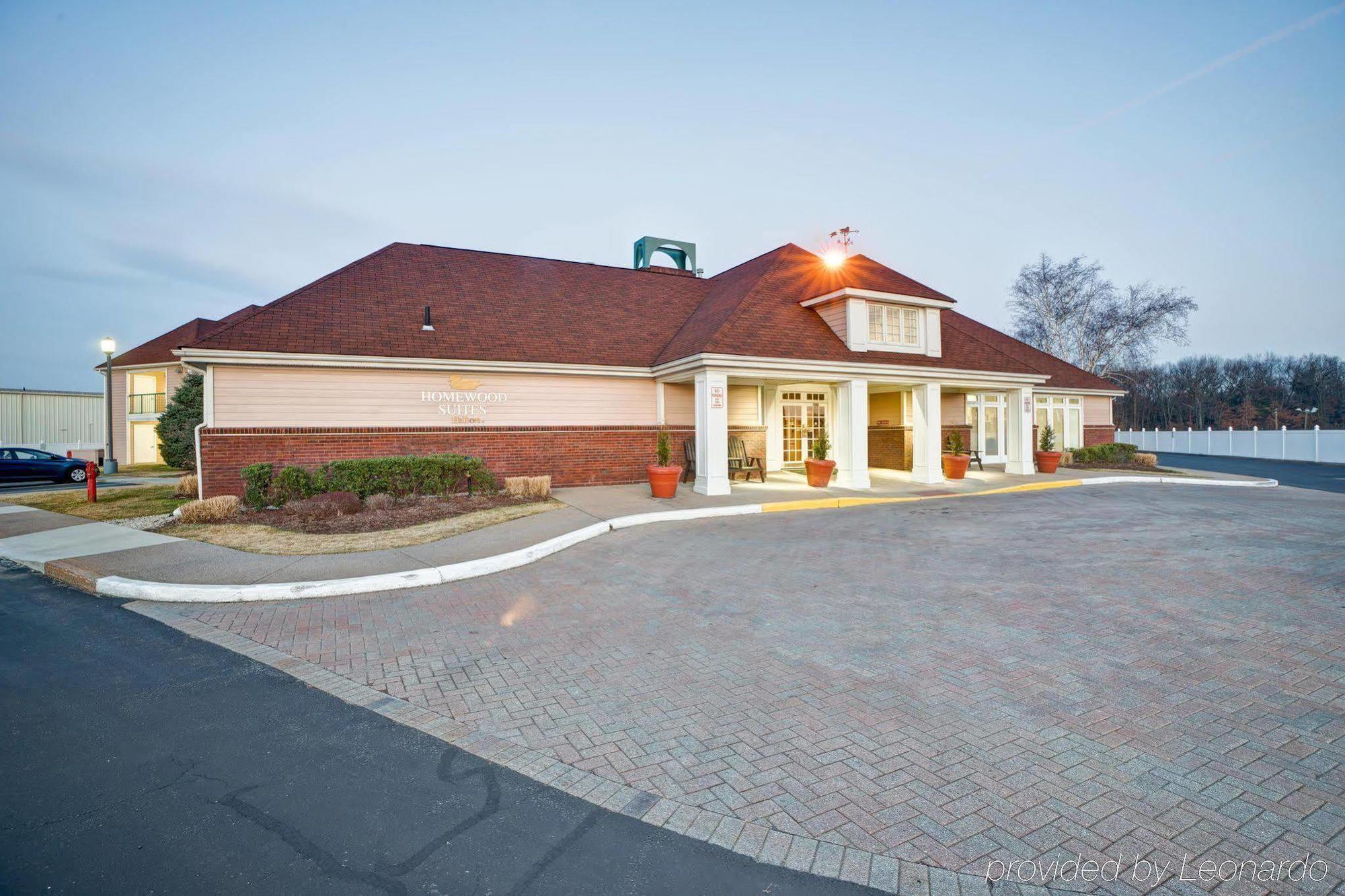 Homewood Suites By Hilton Windsor Locks Hartford Exterior photo